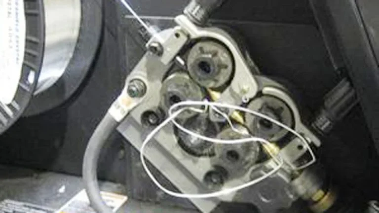 Step-by-Step: Loading and Feeding MIG Wire - how to feed wire into a mig welder
