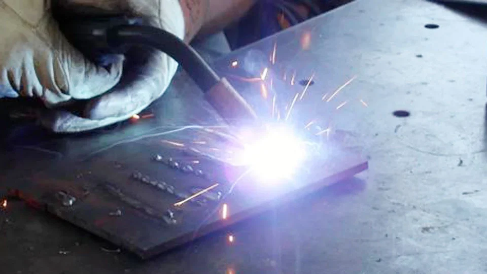 Preparing the Workpiece and Welder - how to mig weld without gas