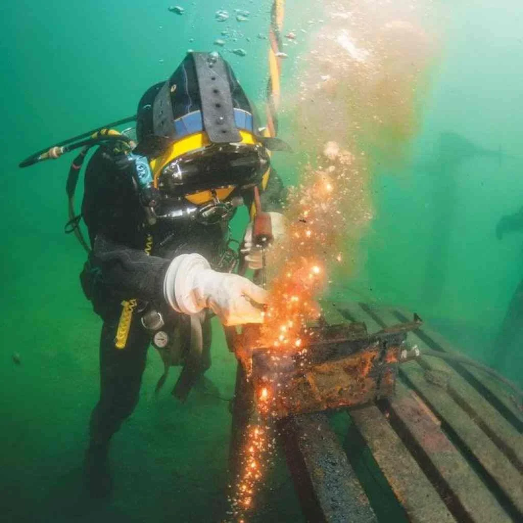 How to Evaluate an Underwater Welder Job Vacancy - underwater welder job vacancy