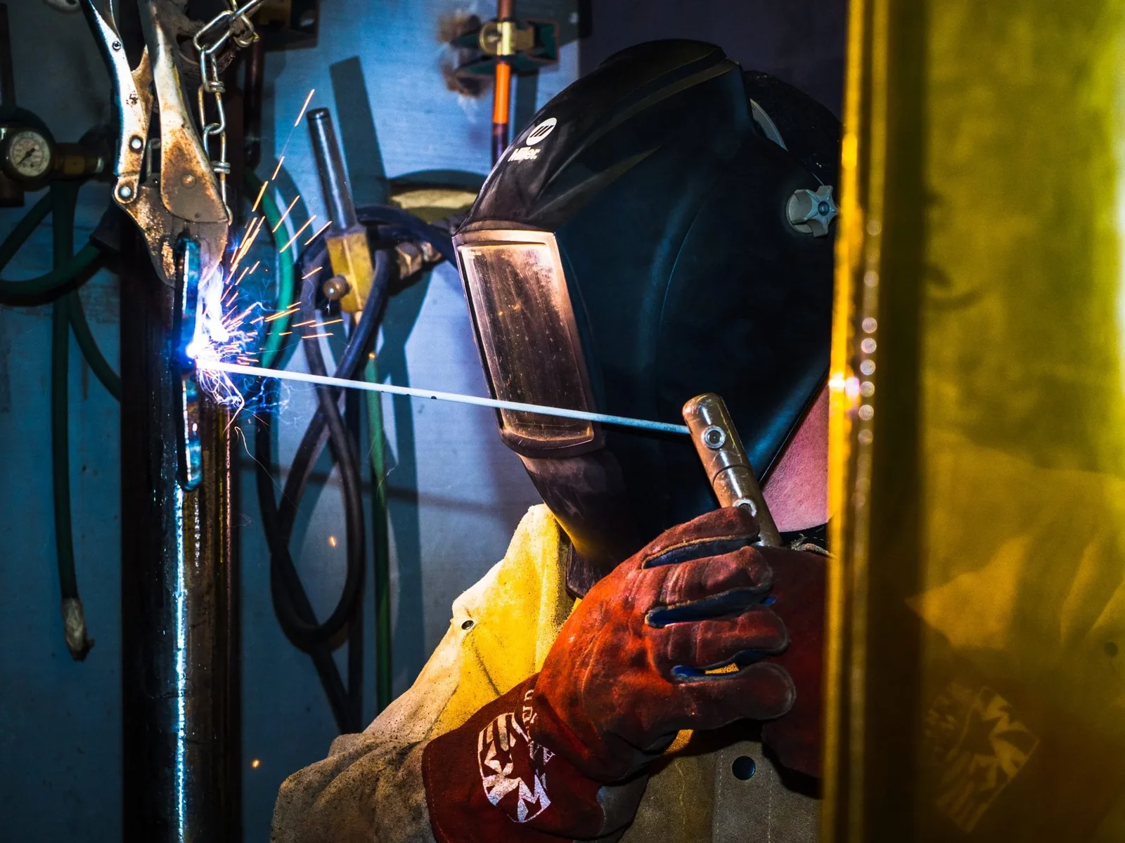 What Does a Welder Do on a Typical - what does a welder do